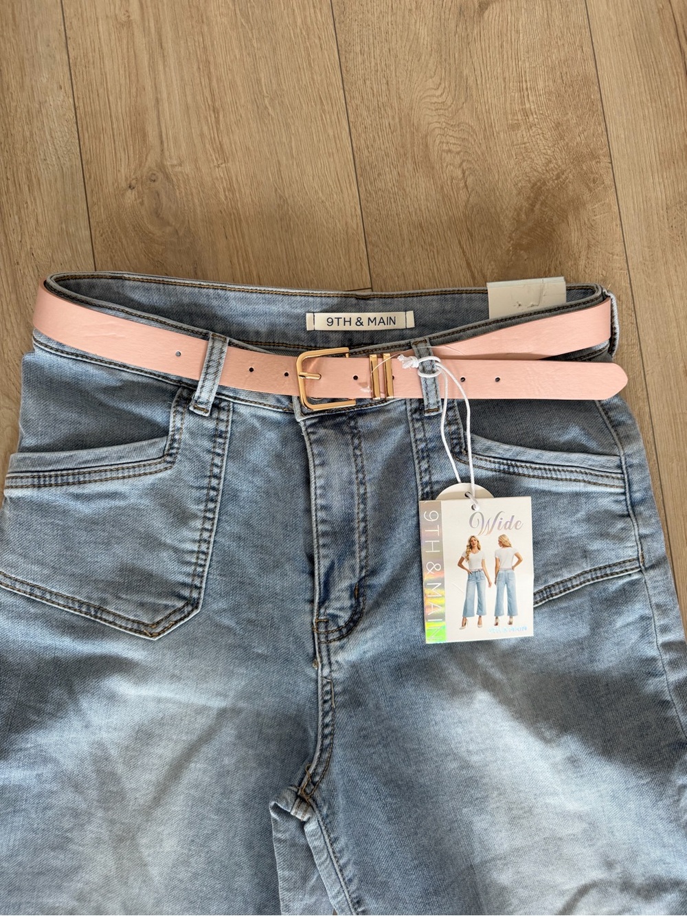 9th & Main High-Rise Light Wash Denim Jeans